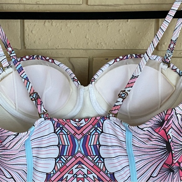 MODCLOTH High Dive Art Deco Women's One Piece Swimsuit Size Small S Beach - Picture 3 of 6